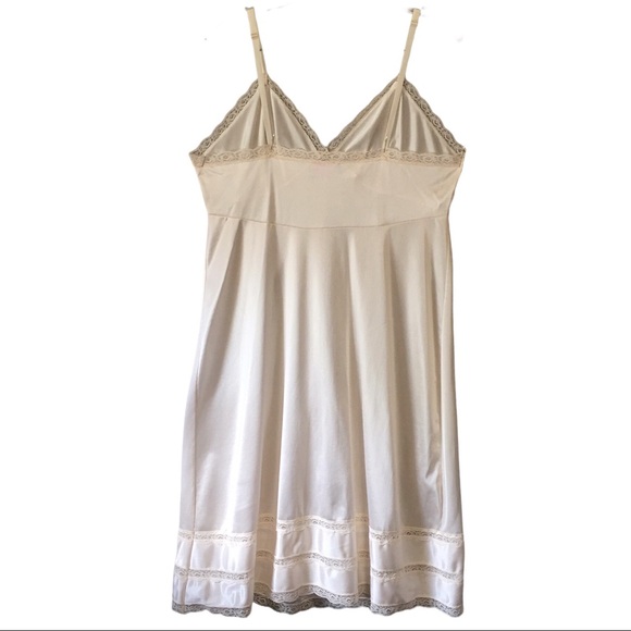 Vtg full nylon slip Tessie Made in USA cream lace Tag 40 (Bust @34”) EUC Y2K - Picture 3 of 15
